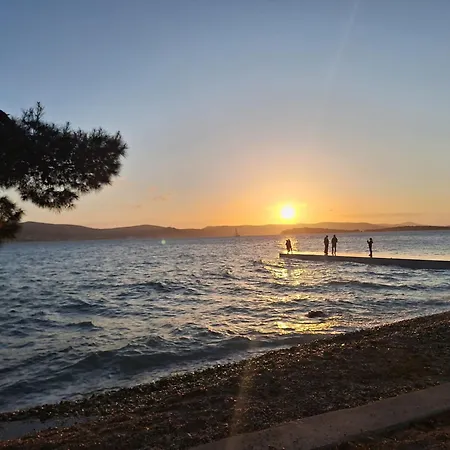 Mobile Blue Lagoon 785