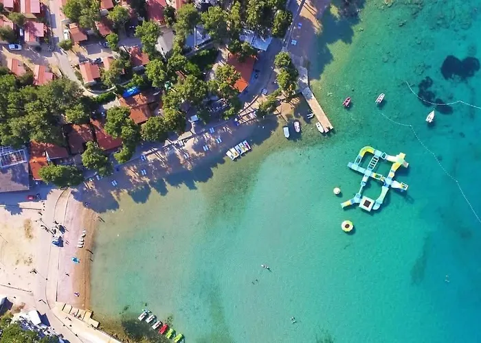 Mobile Blue Lagoon 785 Kamp alanı
