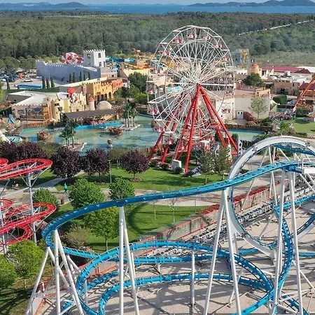 Mobile Blue Lagoon 785