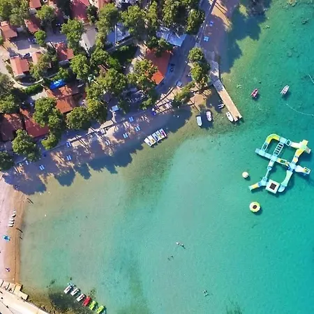Mobile Blue Lagoon 785 Κάμπινγκ