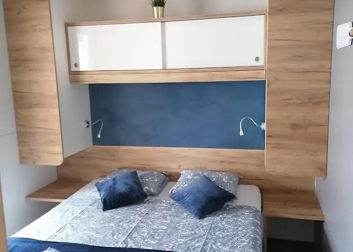 Mobile Blue Lagoon 785 * Биоград-на-Мору